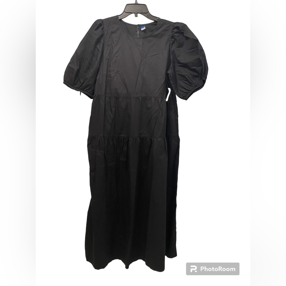 Old Navy black tiered dress, black, size Large. Puff sleeves! New with tags!